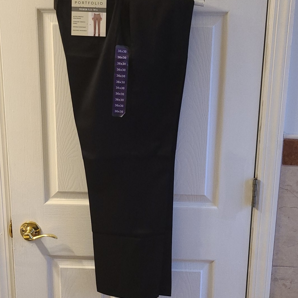Brand new perry Ellis size 36x30 pants